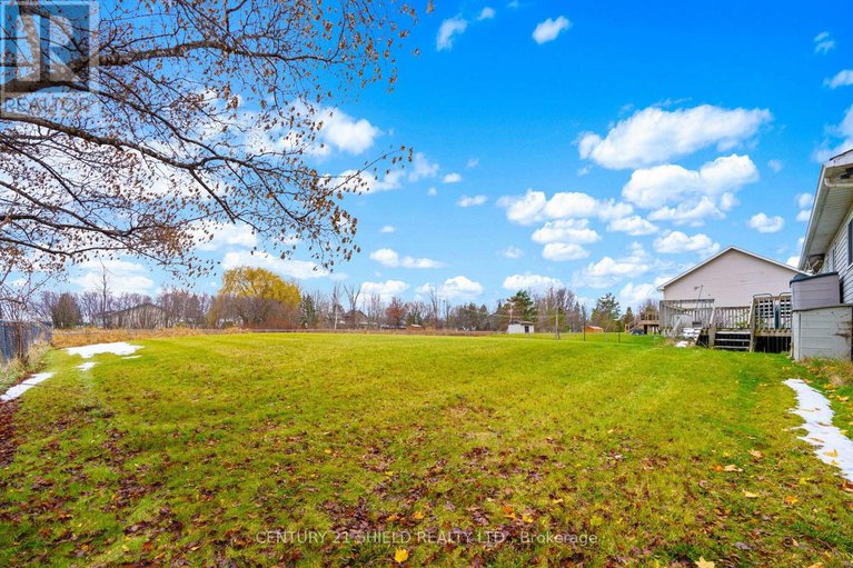 29127984/22032-old-highway-2-highway/south-glengarry-lancaster-twp/south-glengarry/ontario/K0C1E0_9