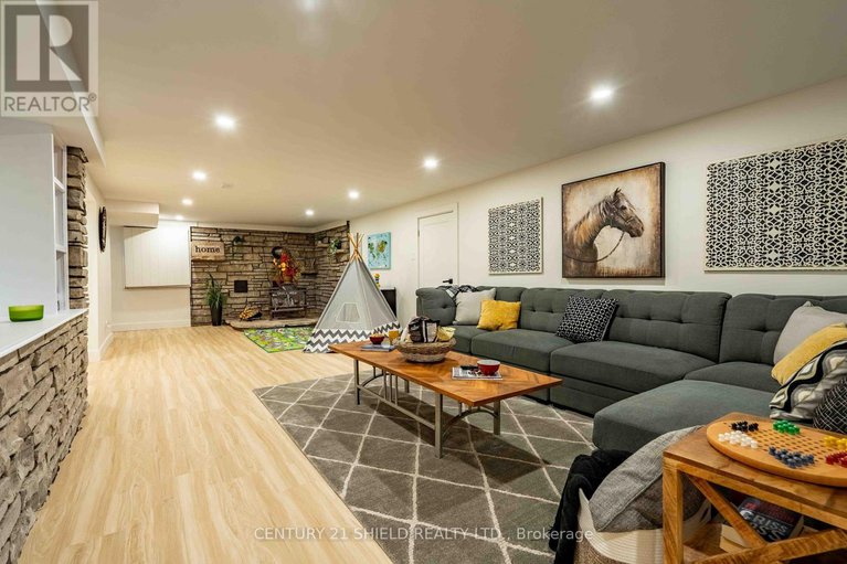 28962376/18785-paragon-road/south-glengarry-charlottenburgh-twp/south-glengarry/ontario/K6H5R5_16