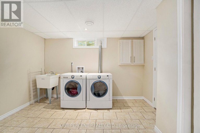 28410725/1208-stanton-road/queensway-terrace-southridgeview/ottawa/ontario/K2C3E2_13