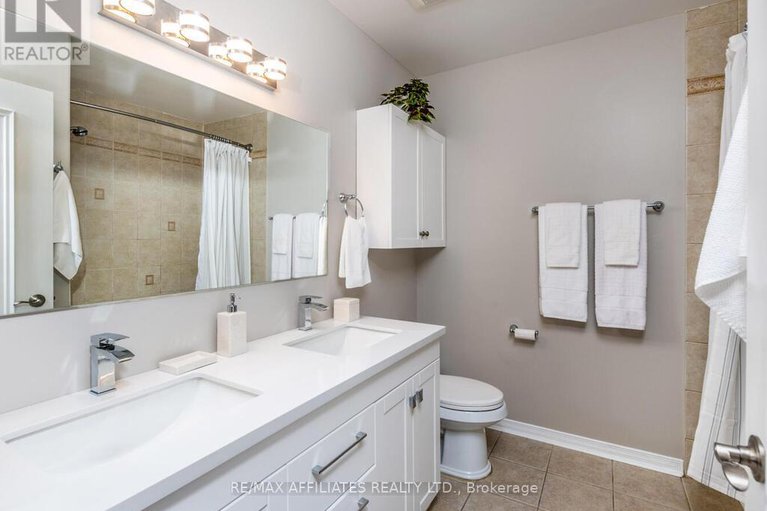 28968383/203-booth-street/west-centre-town/ottawa/ontario/K1R7V4_26