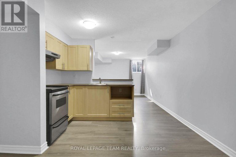 29143199/1024-northgraves-crescent/emerald-meadowstrailwest/ottawa/ontario/K2M0C8_32