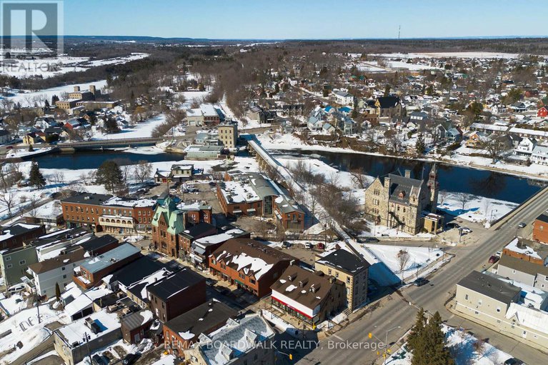 29425299/204-adelaide-street/almonte/mississippi-mills/ontario/K0A1A0_35