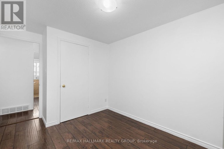 29173642/c-1458-heatherington-road/heron-gateindustrial-park/ottawa/ontario/K1V6S1_24