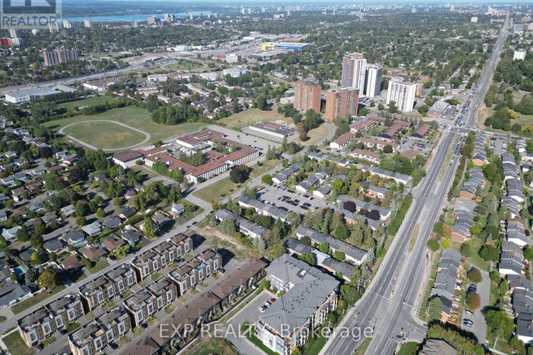 29397407/108-2785-baseline-road/redwood-park/ottawa/ontario/K2H0B7_40