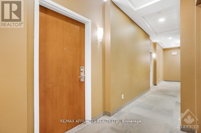28532586/109-310-centrum-boulevard/bilberry-creekqueenswood-heights/ottawa/ontario/K1E0A3_5
