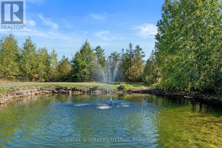 28882323/4682-beckwith-boundary-road/rideau-twp-south-to-roger-stevens-drive/ottawa/ontario/K0A1B0_45