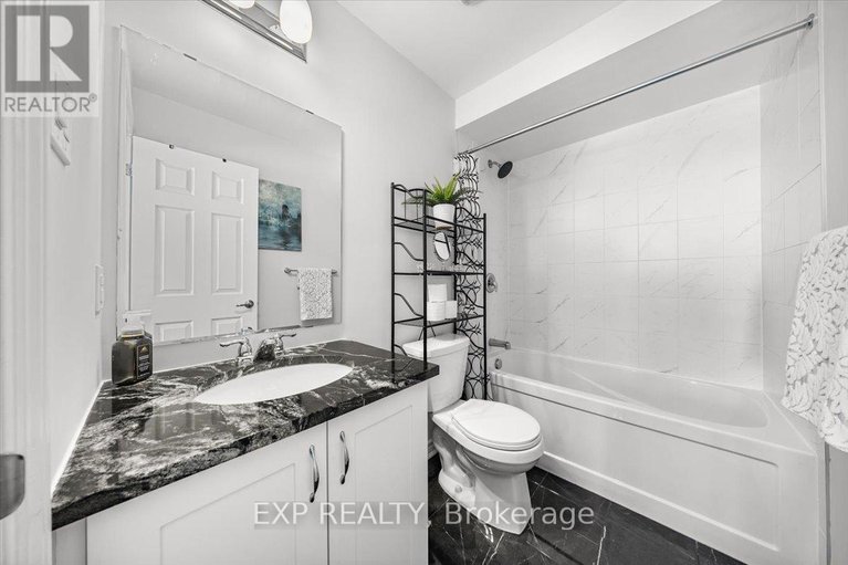 29565531/704-lapland-private/emerald-meadowstrailwest/ottawa/ontario/K2V0S4_28