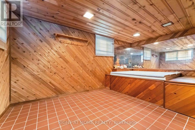 29245177/2221-circle-place/elmvale-acresurbandale/ottawa/ontario/K1G3E2_38