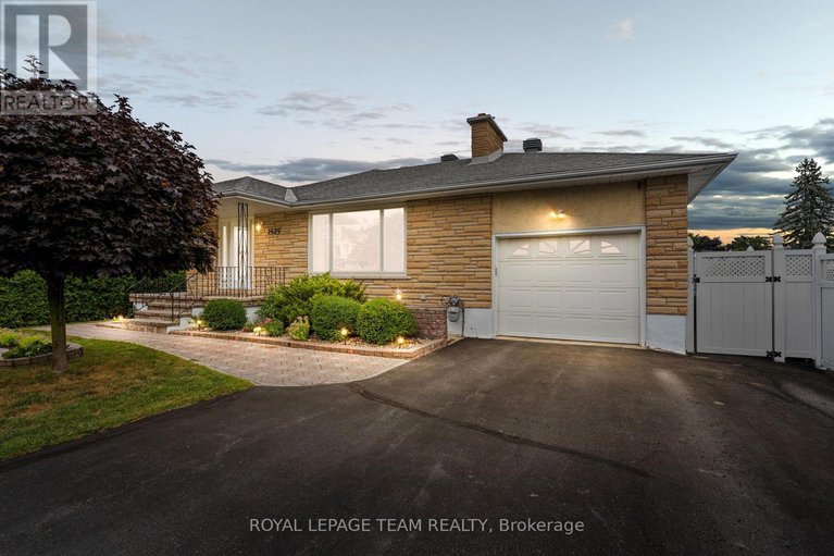 28926247/1525-valmarie-avenue/carleton-heights/ottawa/ontario/K2C1V7_1