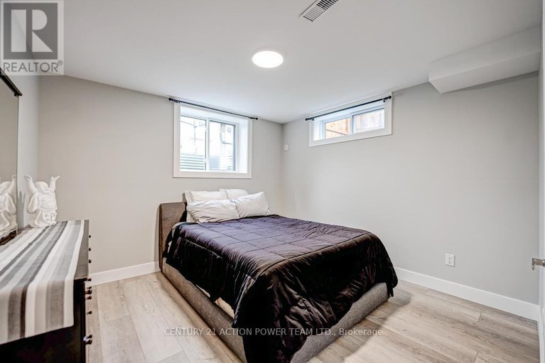 29566257/1149-and-1149-b-1149-parisien-street/cyrville-rdindustrial-park/ottawa/ontario/K1B3N3_23