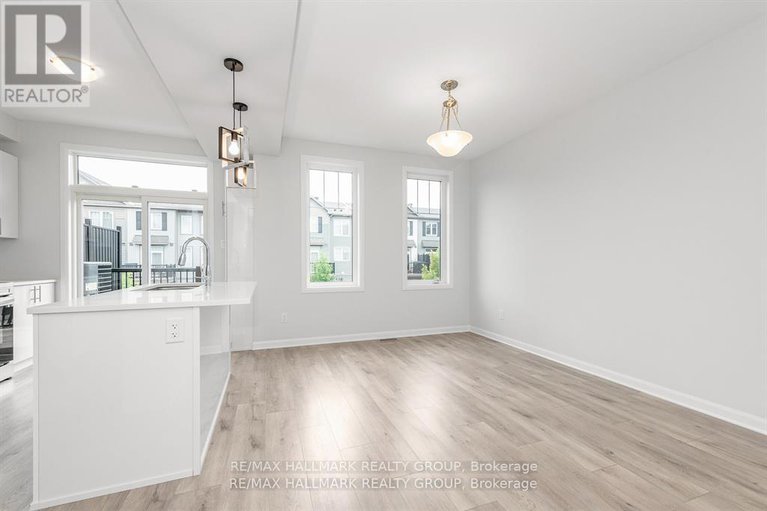 28591919/210-attwell-private/morgans-grantsouth-march/ottawa/ontario/K2K0P6_17