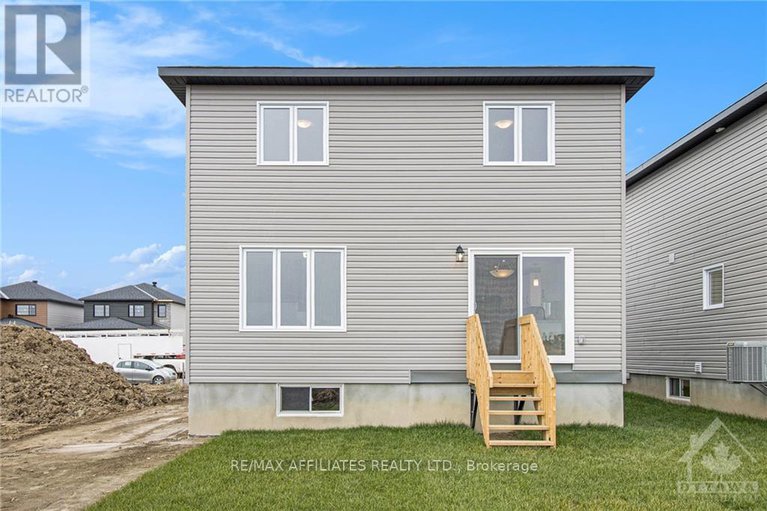 26034186/1219-montblanc-crescent/russell/ontario/K0A1W0_15