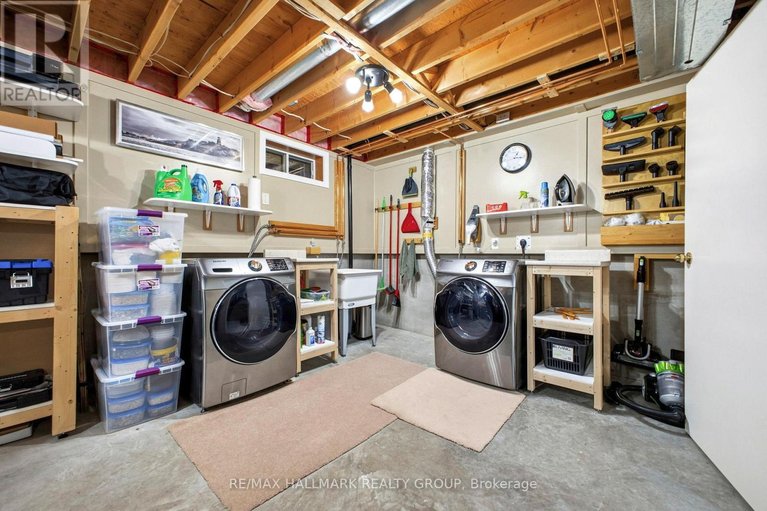 29549614/178-equestrian-drive/bridlewood/ottawa/ontario/K2M2B9_29