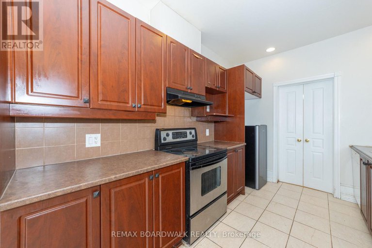 29202153/5090-north-bluff-drive/riverside-southgloucester-glen/ottawa/ontario/K1V2K2_14