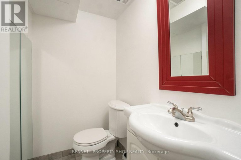 28618081/1339-o-avenue/eastway-gardensindustrial-park/ottawa/ontario/K1G0B1_16