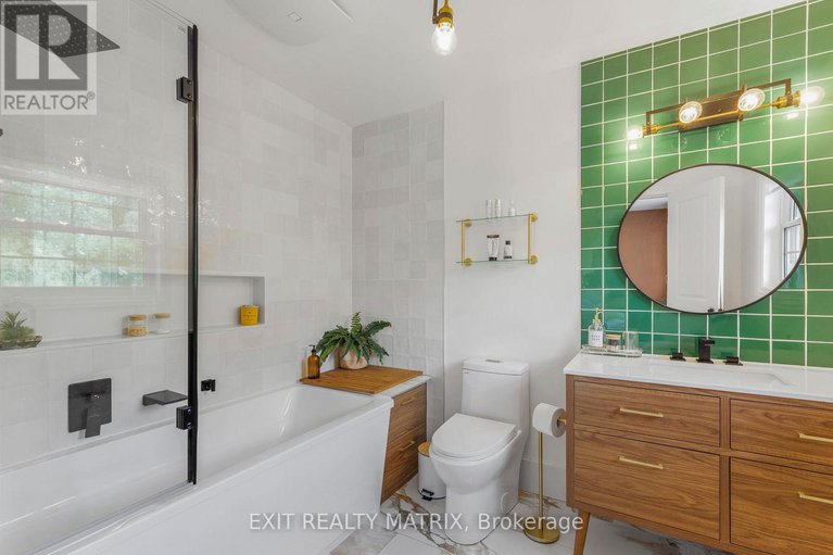 29406334/1271-georges-vanier-drive/cumberland-ridge/ottawa/ontario/K4C1R6_21