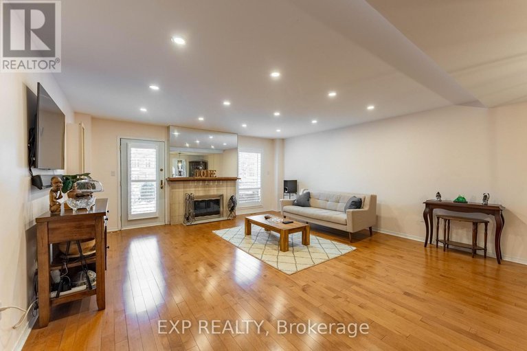 29256004/2-111-echo-drive/ottawa-east/ottawa/ontario/K1S5K8_5