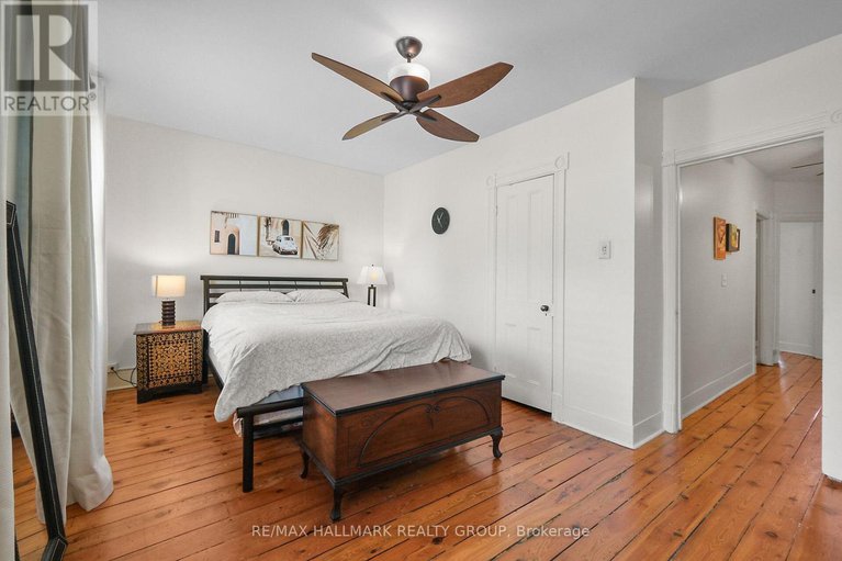 28774423/230-booth-street/west-centre-town/ottawa/ontario/K1R7J6_35