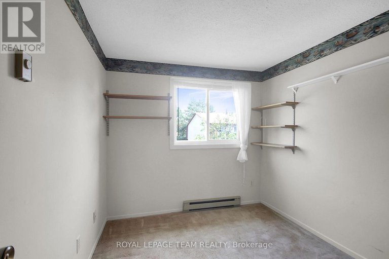 28816940/f-23-sonnet-crescent/westcliffe-estates/ottawa/ontario/K2H8W8_18