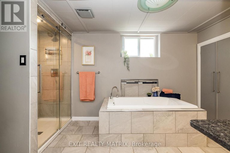 28656018/267-ann-street/almonte/mississippi-mills/ontario/K0A1A0_34