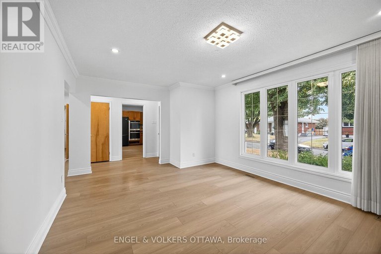 28908569/723-halstead-street/elmvale-acres/ottawa/ontario/K1G1M5_8