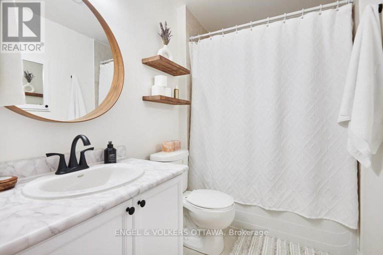 28934995/115-205-bolton-street/lower-townbyward-market/ottawa/ontario/K1N1K7_17