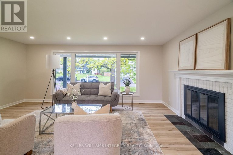 28368690/103-beaver-ridge/city-viewskylinefisher-heightsparkwood-hills/ottawa/ontario/K2E6E5_4