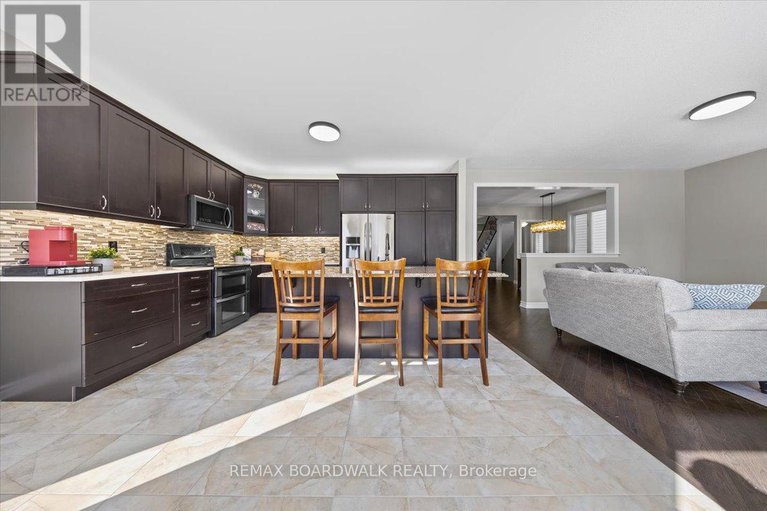 29434197/130-pinelock-street/emerald-meadowstrailwest/ottawa/ontario/K2M0L5_17