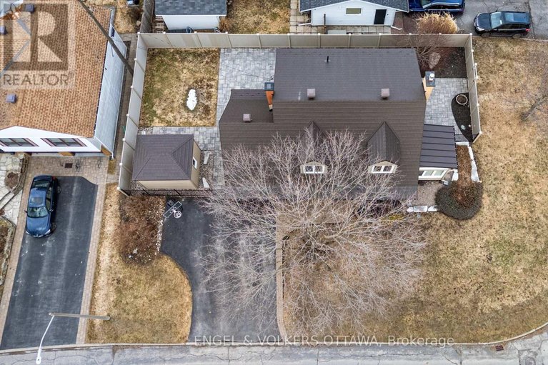 29612922/2173-beaumont-road/playfair-park/ottawa/ontario/K1H5V2_33