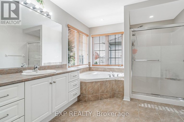 28995606/423-dundonald-drive/stonebridge/ottawa/ontario/K2J0G9_29