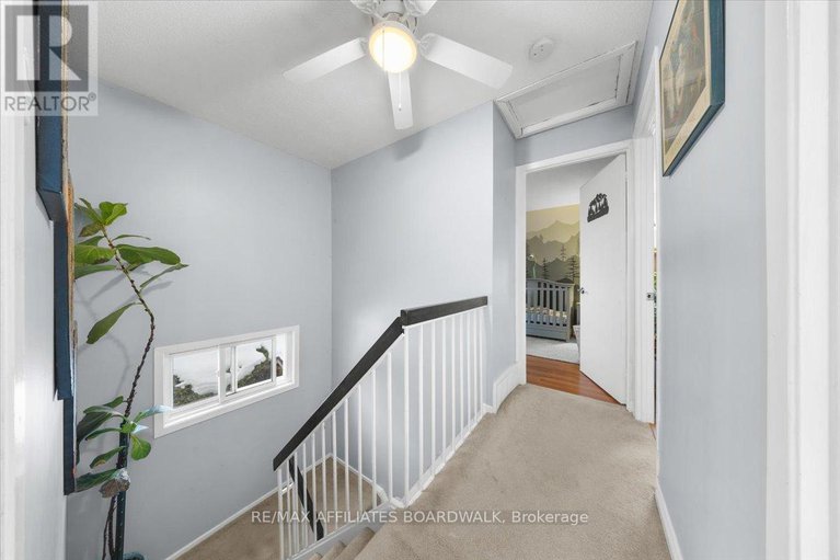 29195363/1146-grenoble-crescent/orleans-wood/ottawa/ontario/K1C2C6_21