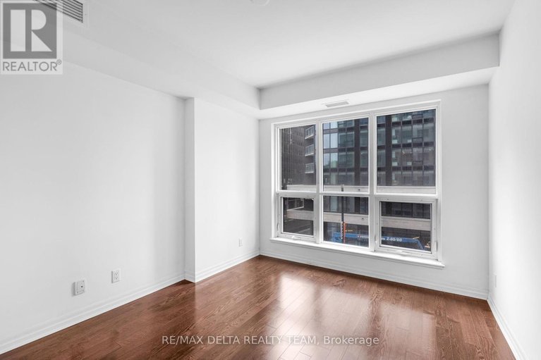 28453209/403-242-rideau-street/sandy-hill/ottawa/ontario/K1N0B7_16