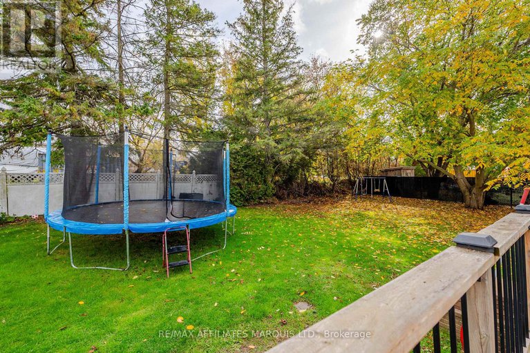 29024844/18-mechanic-street-w/maxville/north-glengarry/ontario/K0C1T0_37