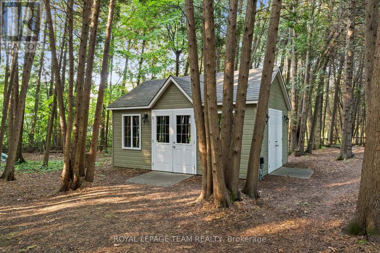 28313084/6005-earlscourt-crescent/manotick-east-to-manotick-station/ottawa/ontario/K4M1K2_47