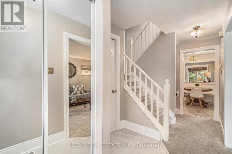 28613280/694-morewood-crescent/fallingbrookpineridge/ottawa/ontario/K4A2P7_17