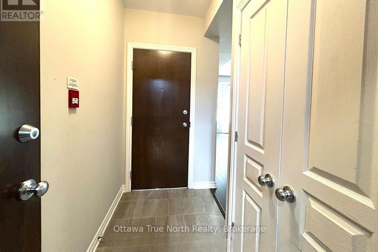 29168510/30-1032-beryl-private/riverside-southgloucester-glen/ottawa/ontario/K1V2M4_2