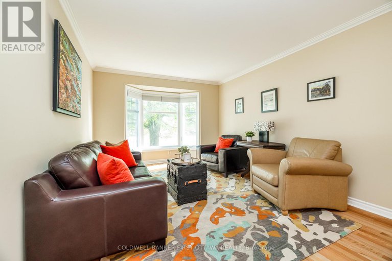 28917616/9-lone-meadow-trail/stittsville-central/ottawa/ontario/K2S1C9_5