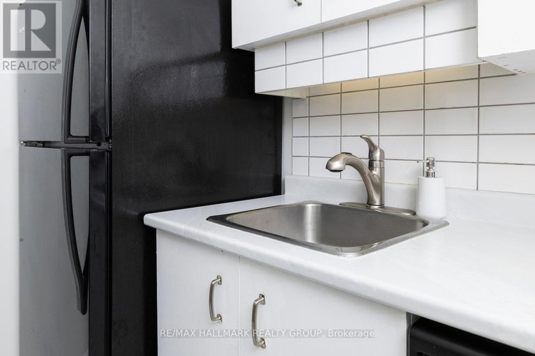 28773120/203-345-centrum-boulevard/bilberry-creekqueenswood-heights/ottawa/ontario/K1E3W9_12