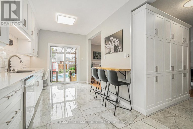 28497394/18-golders-green-lane/longfields/ottawa/ontario/K2J5C1_11