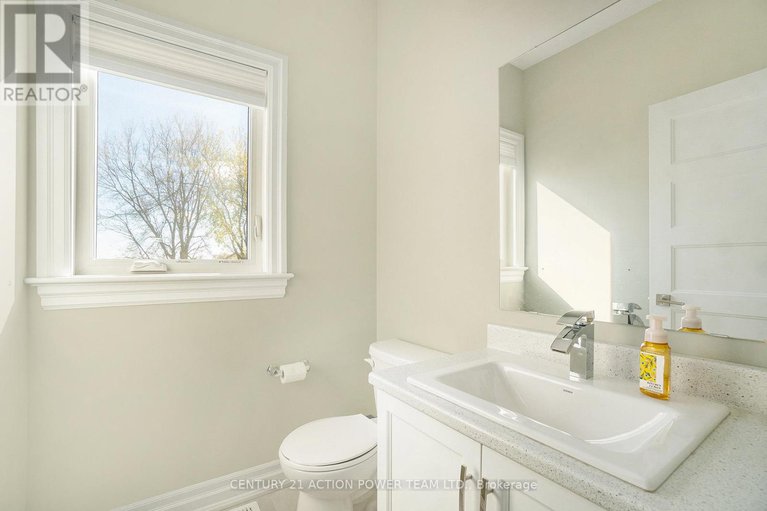 29040808/9-richer-street-w/north-stormont-finch-twp/north-stormont/ontario/K0A1R0_13