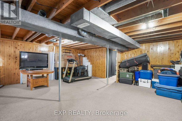 29139748/133-high-street/vankleek-hill/champlain/ontario/K0B1R0_21