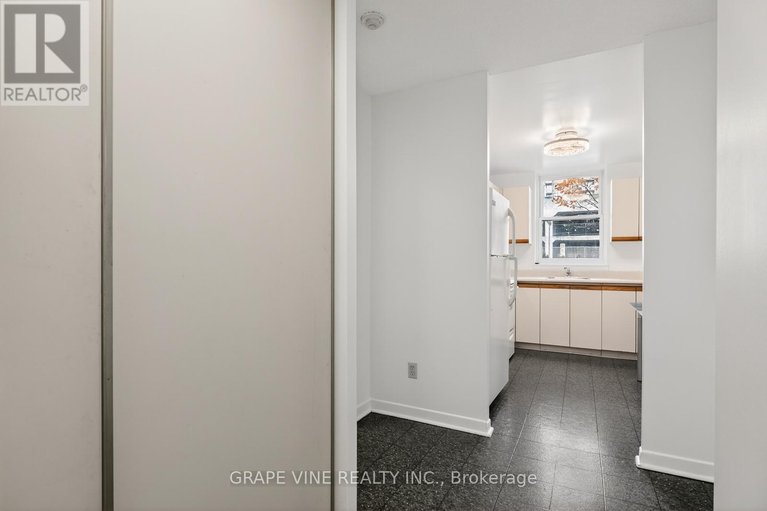 29544297/102-50-burnside-avenue/mechanicsville/ottawa/ontario/K1Y2M2_12