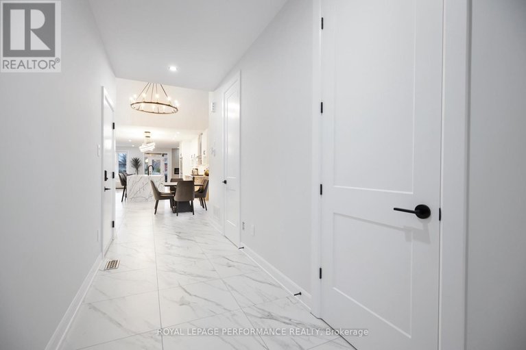 29317173/1709-fisher-ave-avenue/carleton-heights/ottawa/ontario/K2C1X9_4