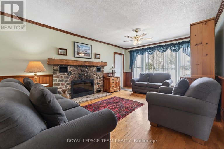 29295342/2377-ramsay-con-7b-avenue-s/mississippi-mills-ramsay-twp/mississippi-mills/ontario/K0A1A0_22
