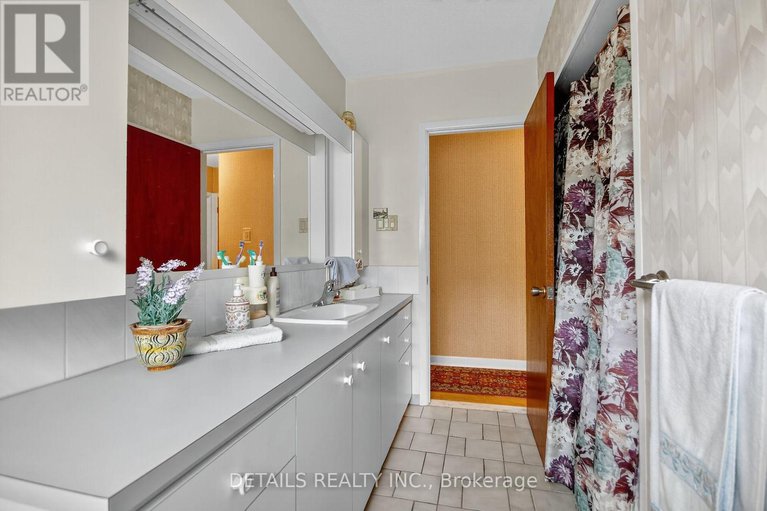 28920514/101-hilliard-avenue/city-viewskylinefisher-heightsparkwood-hills/ottawa/ontario/K2E6C5_20