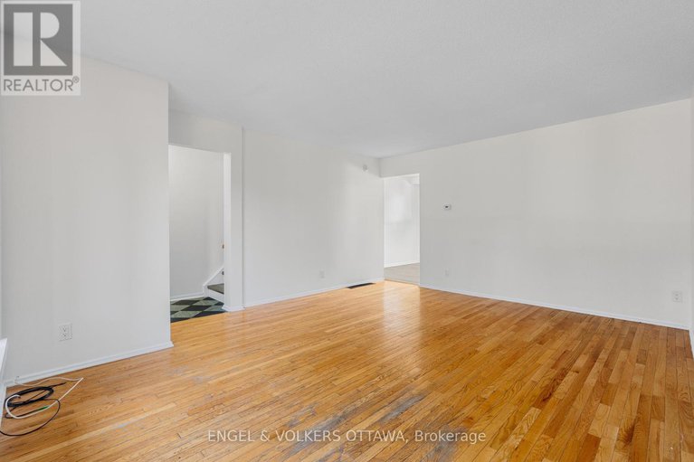 28917189/933-greenbriar-avenue/carleton-heights/ottawa/ontario/K2C0J8_10