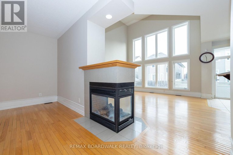 29202153/5090-north-bluff-drive/riverside-southgloucester-glen/ottawa/ontario/K1V2K2_10