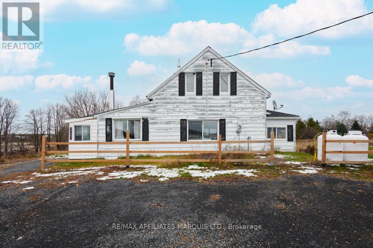 29112425/4872-nine-mile-road/south-glengarry-charlottenburgh-twp/south-glengarry/ontario/K0C1S0_2