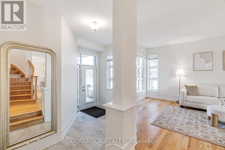 28518234/326-memorial-grove/riverside-southgloucester-glen/ottawa/ontario/K1X0C8_7