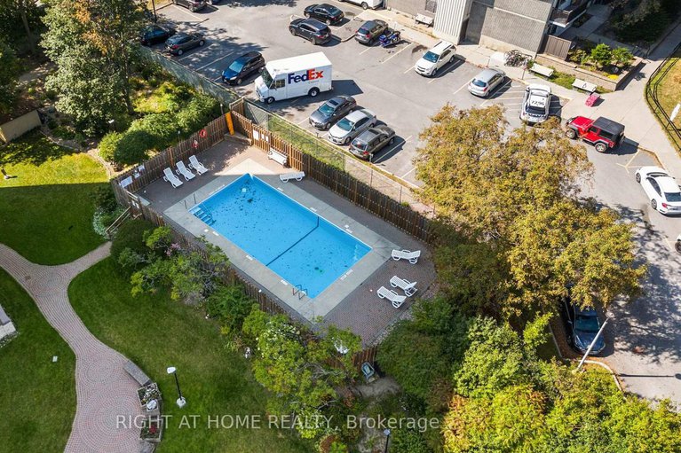 28881419/106-555-brittany-drive/viscount-alexander-park/ottawa/ontario/K1K4C5_48